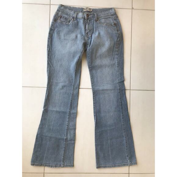 Max Studio Low Rise Stretch Flare Denim Jeans - Picture 1 of 11